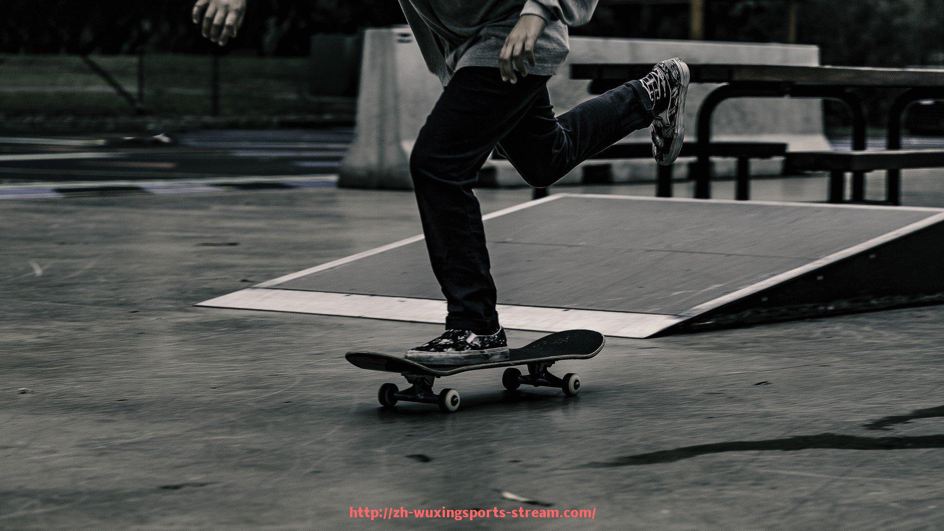 五星体育直播-世俱杯球衣款式创新探索：从版型设计到视觉呈现